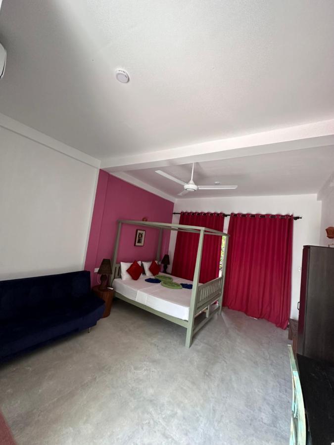 H&C Heaven Beach Hotel Унаватуна Экстерьер фото